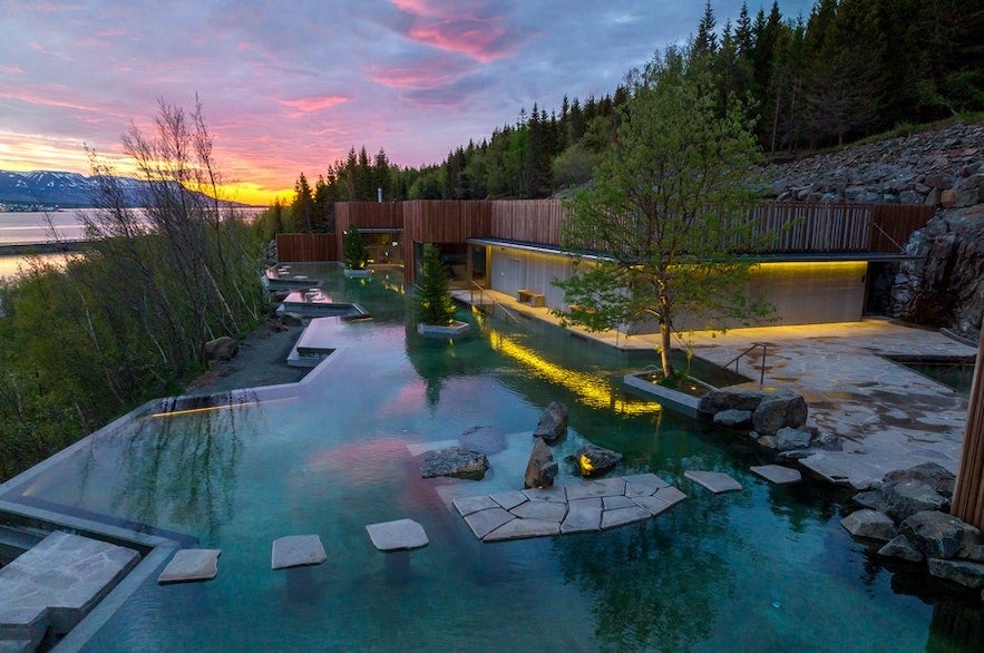 L'aspect du Forest Lagoon se fond dans la nature environnante