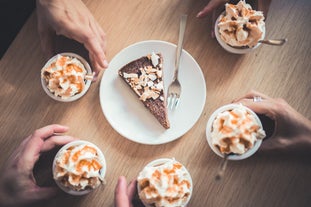 レイキャビク食べ歩きツアーではアイスランドらしいフュージョン料理も味わえる