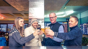 地元ガイドと行く、レイキャビクのビール&シュナップス・飲み歩きツアー